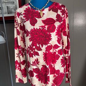 Cupio Red Boxy Blouse with Floral Design